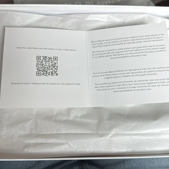 Manolo Blahnik Women Two-Tone Leather And Mesh Avespamu Mules - Picture 5 of 6